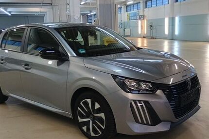 Peugeot 208 30.000 km 14.999 &euro; Bad Lippspringe 33175