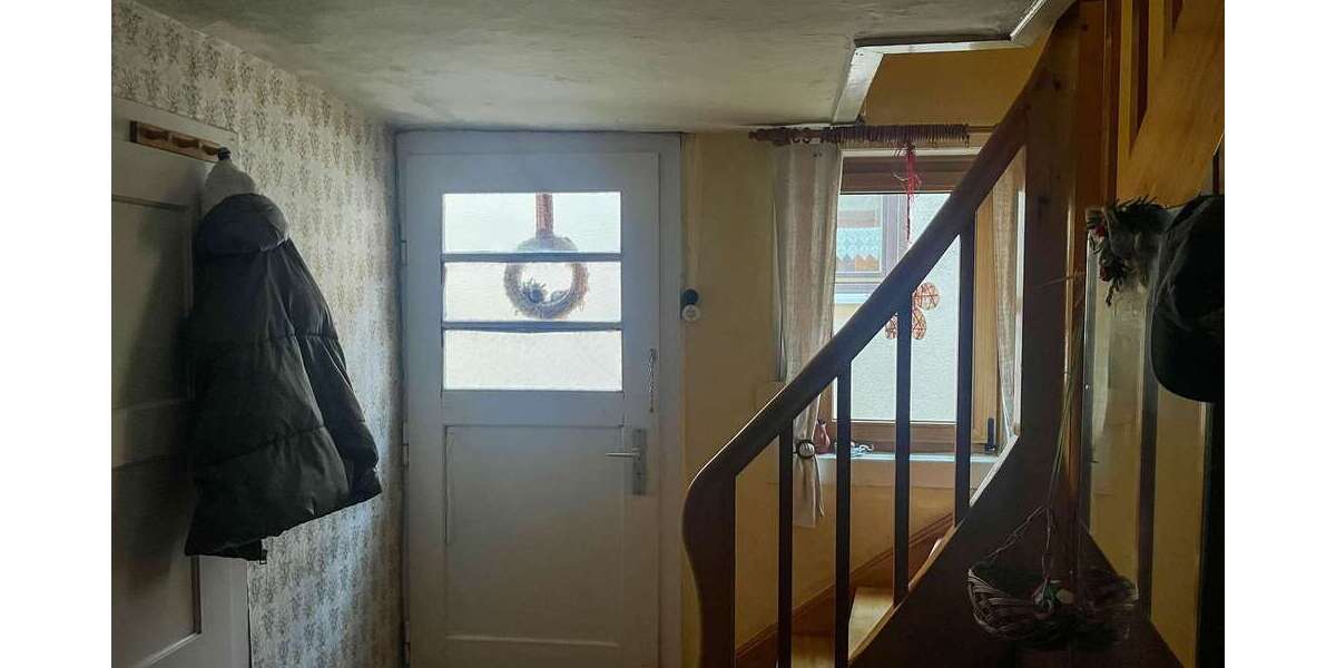 Haus zum Kaufen in Saalfeld 54.000 € 140 m² 6 zimmer