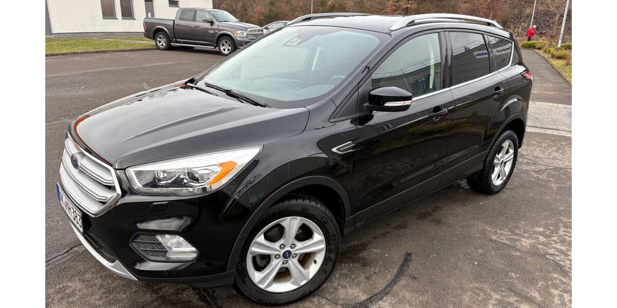 Ford Kuga 95.000 km 12.999 &euro; Illingen 66557