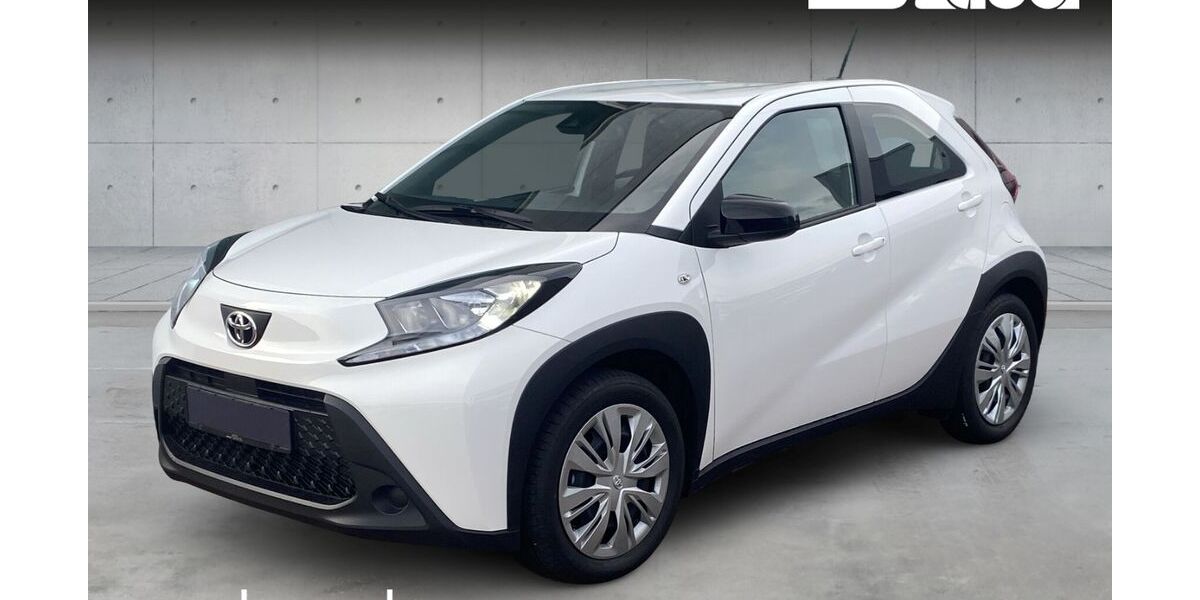Toyota Aygo (X) 3.300 km 16.190 &euro; Wertheim 97877