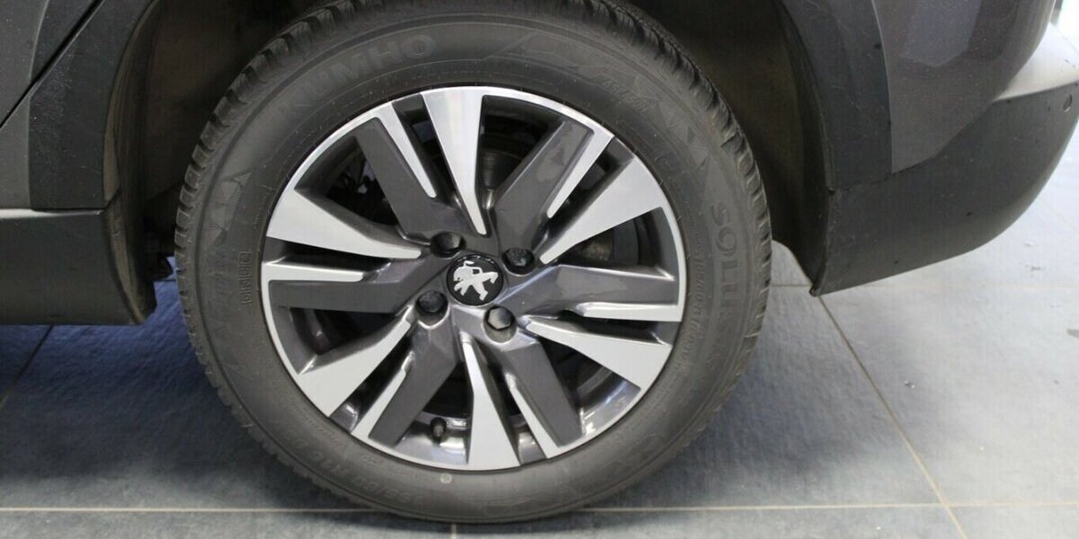 Peugeot 2008 PureTech 110 Allure 103.900 km 8.980 &euro; Euskirchen 53881