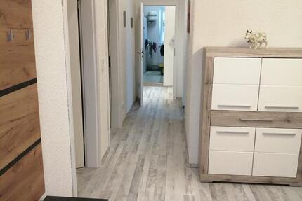 Super möblierte DG Wohnung