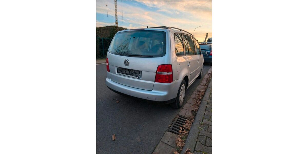 VW Touran 237.000 km 1.350 &euro; Nidderau 61130