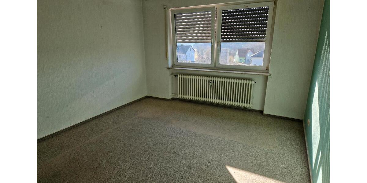 Etagenwohnung Kemnath - 4 Zimmer, 90 m&sup2;, 700&euro; | Angebot:25158100