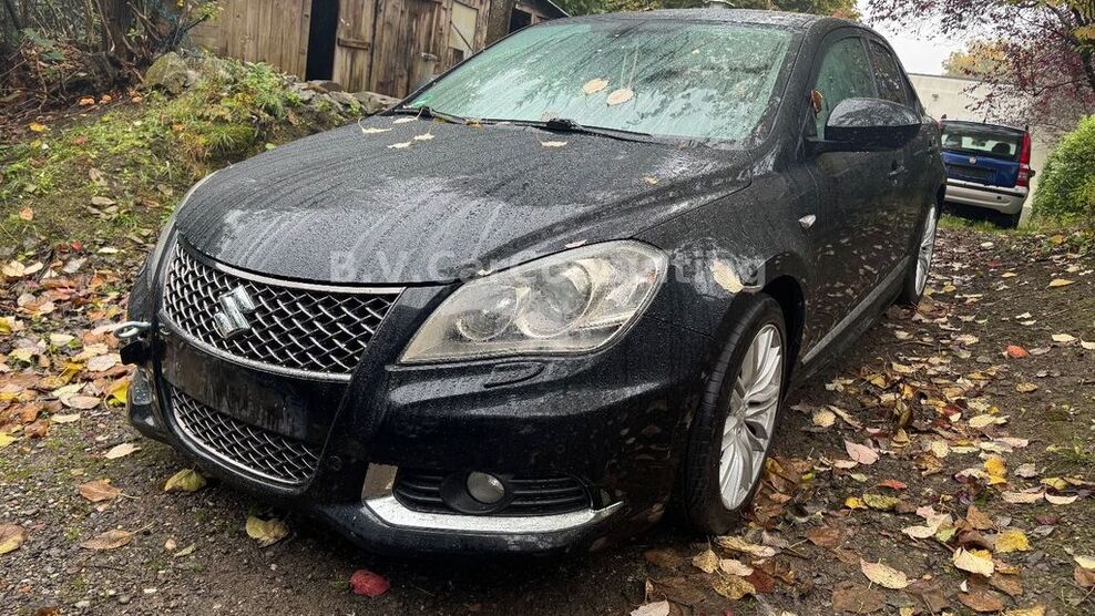 Suzuki Kizashi 274.332 km 2.998 € Remscheid 42859
