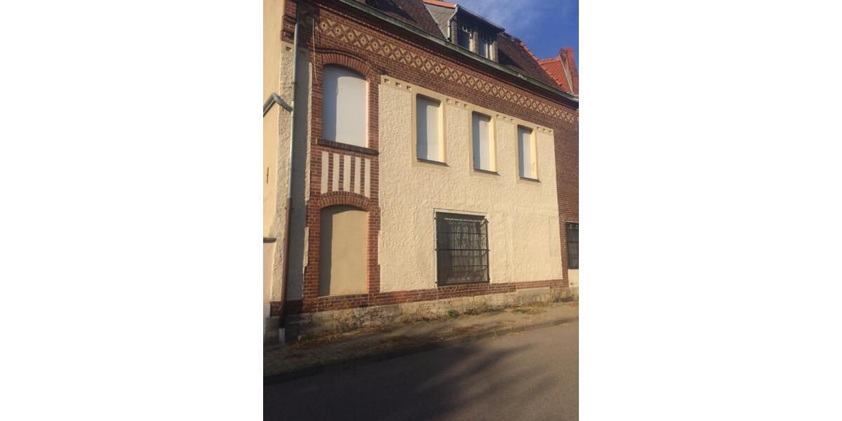 Einfamilienhaus Farnstädt - 11 Zimmer, 367 m&sup2;, 69.500&euro; | Angebot:15844675
