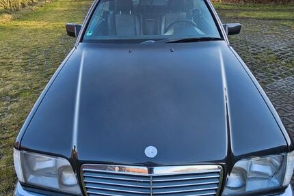 Mercedes-Benz 220 329.000 km 9.913 &euro; Hemmoor 21745