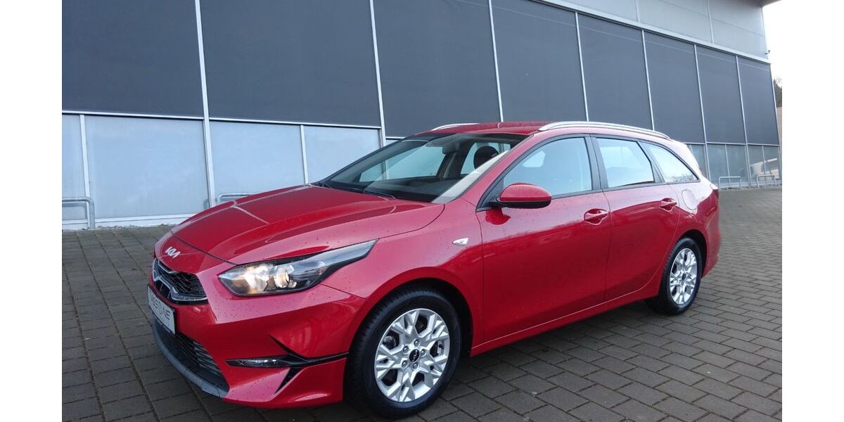 Kia ceed Sportswagon 24.110 km 17.450 &euro; Steißlingen 78256