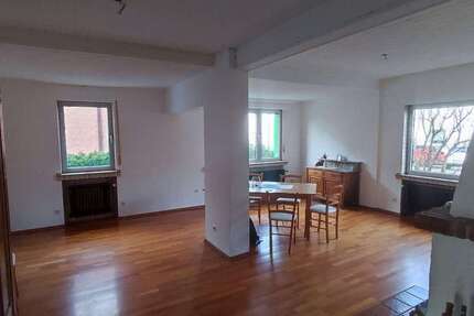 Haus Solingen Aufderhöhe - 5 Zimmer, 148 m&sup2;, 1.150&euro; | Angebot:26333745