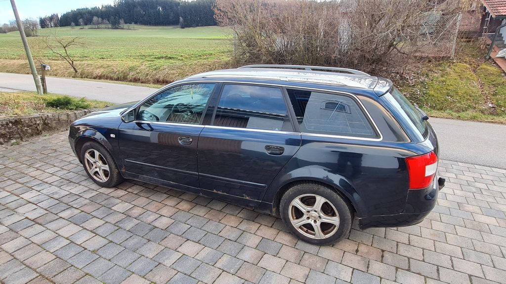 Audi A4 308.900 km 990 &euro; Traitsching 93455