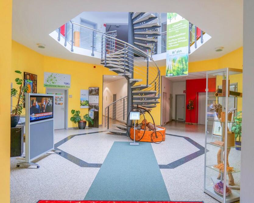 MODERNE BÜRORÄUME ZU VERMIETEN! ANT Invest GmbH Standort: 36466 D