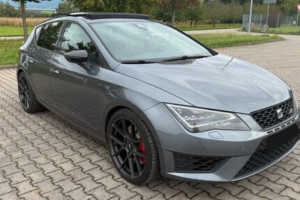 Seat Leon 73.500 km 20.799 € Ottenhöfen 77883