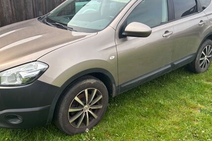 Nissan Qashqai+2 155.500 km 7.500 &euro; Staffhorst 27254