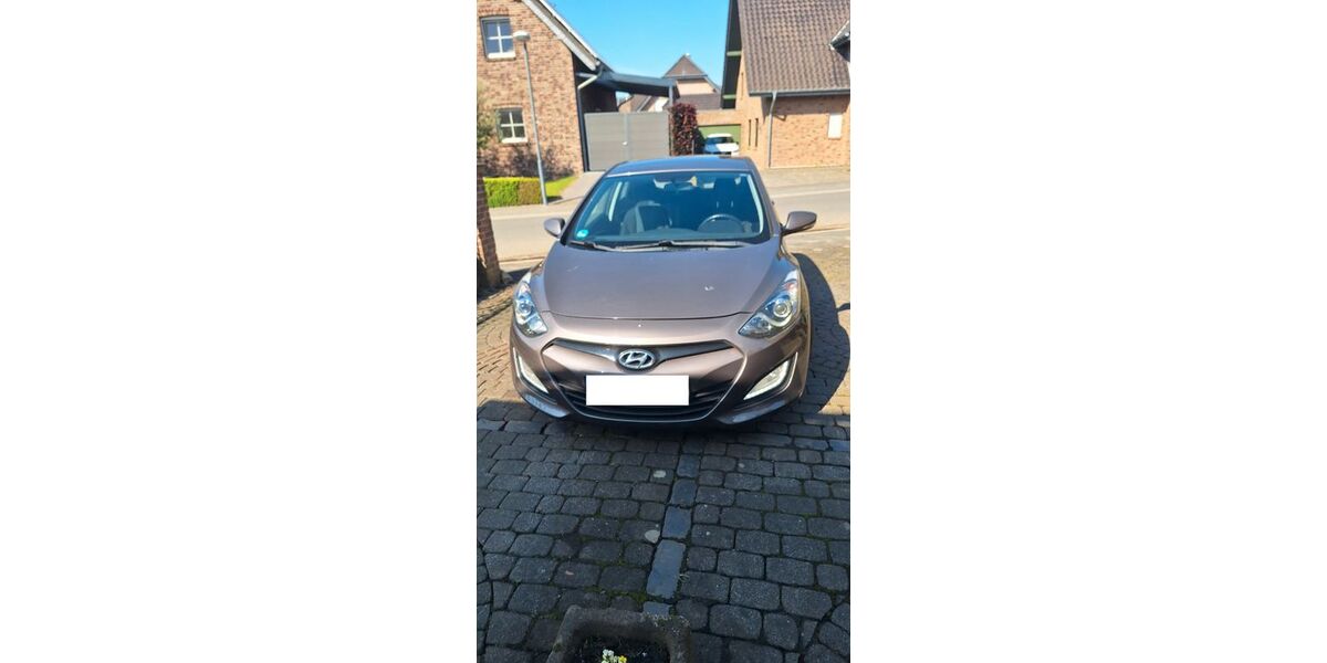 Hyundai i30 183.210 km 4.880 &euro; Kevelaer 47623