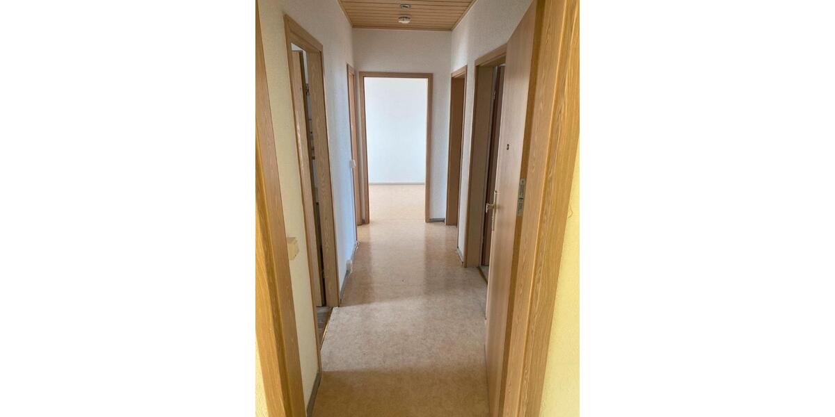 Etagenwohnung Artern - 3 Zimmer, 67 m&sup2;, 470&euro; | Angebot:26321989