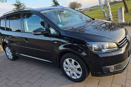 VW Touran 128.500 km 10.500 &euro; Büttelborn 64572