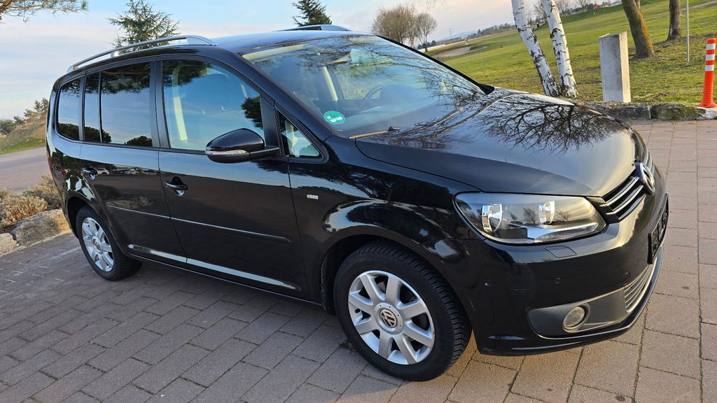 VW Touran 128.500 km 9.980 &euro; Büttelborn 64572