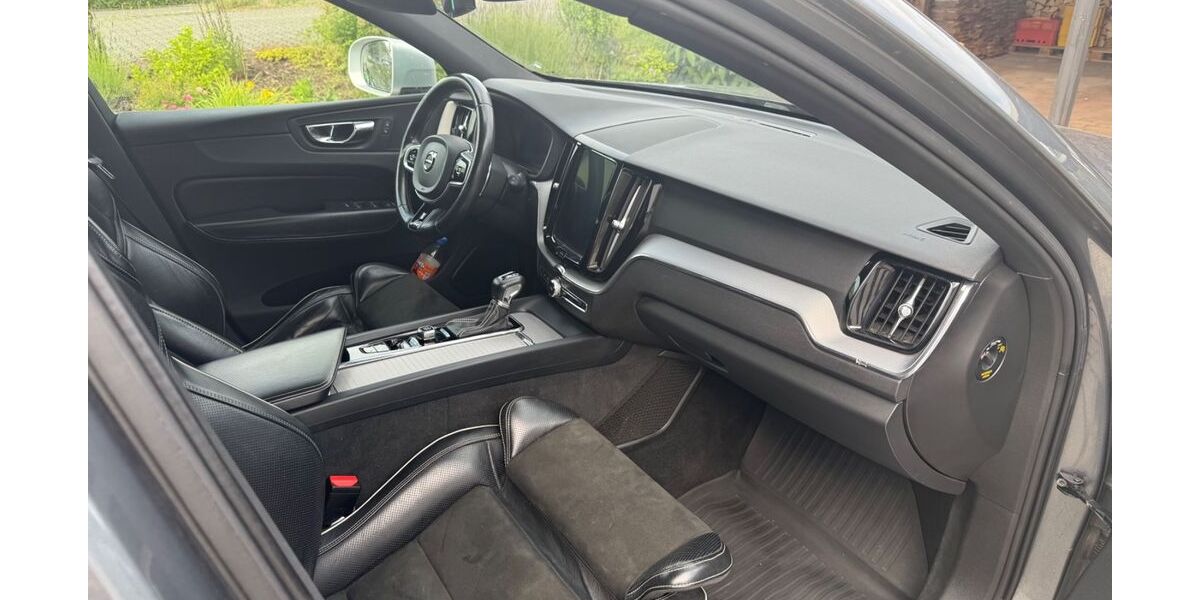 Volvo XC60 157.000 km 21.500 &euro; Waldbrunn 65620