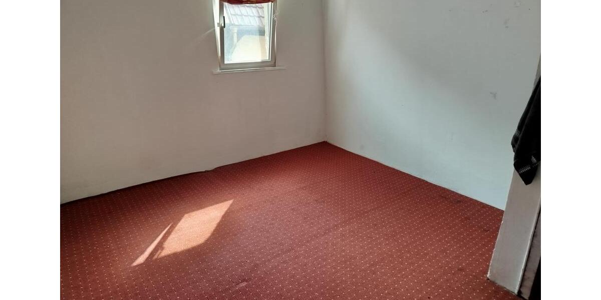 Mehrfamilienhaus, Wohnhaus Geldersheim - 9 Zimmer, 180 m&sup2;, 149.000&euro; | Angebot:27014385