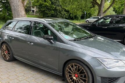 Seat Leon 101.000 km 15.300 € Fellbach 70734