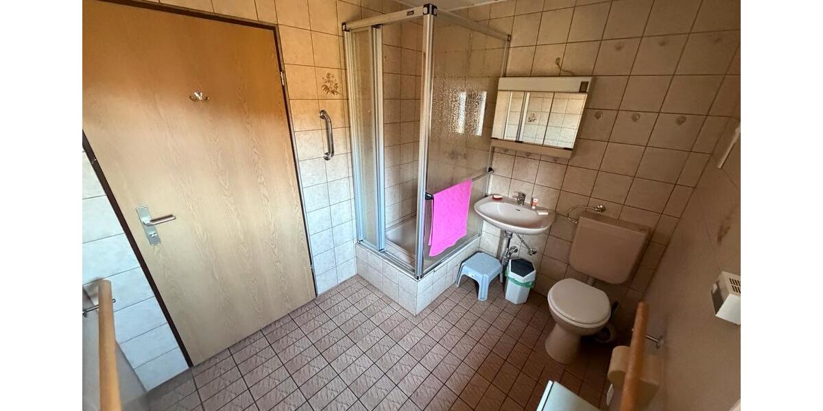 Einfamilienhaus Marktredwitz - 7 Zimmer, 132 m&sup2;, 105.000&euro; | Angebot:27137157