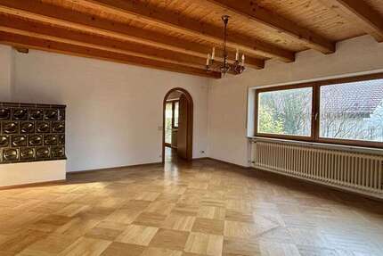 Haus Weingarten - 7.5 Zimmer, 186 m&sup2;, 745.000&euro; | Angebot:25194054