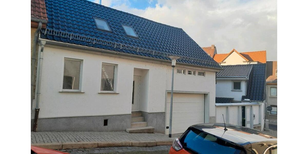 Reihenhaus Apolda - 10 Zimmer, 180 m&sup2;, 210.000&euro; | Angebot:24295357