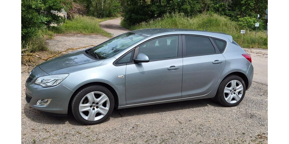 Opel Astra 147.000 km 3.600 &euro; Schnaittenbach 92253