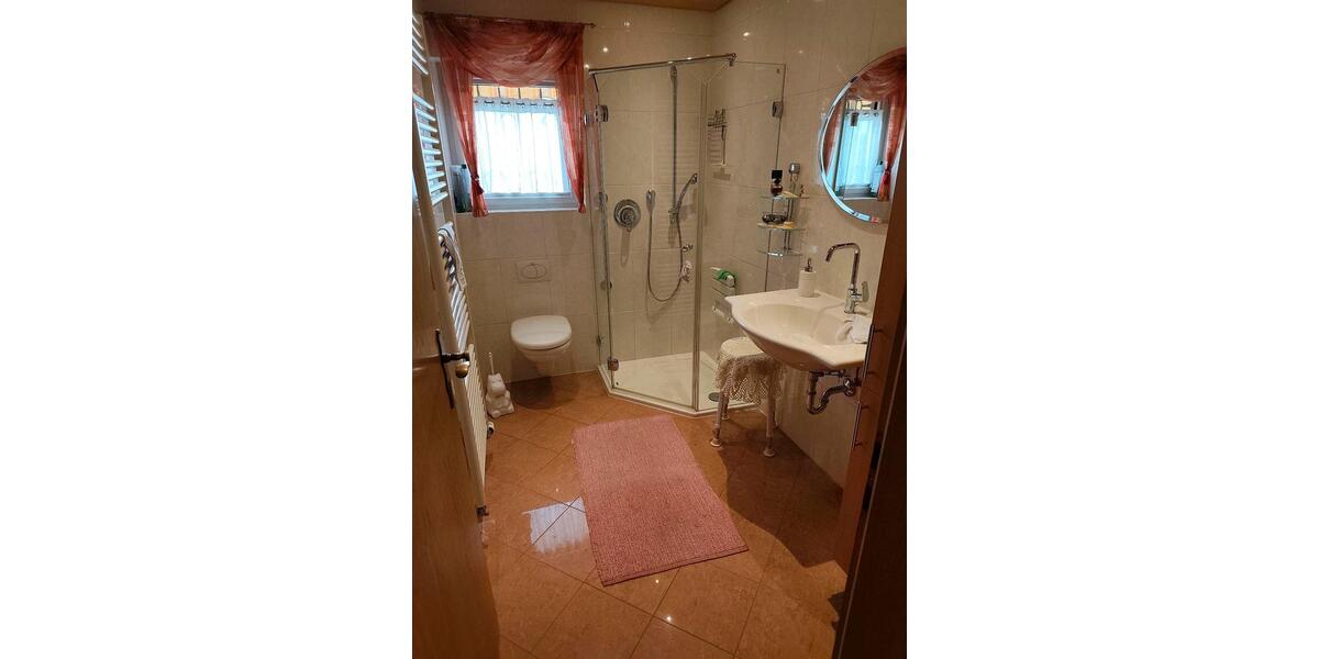 Doppelhaushälfte Pronsfeld - 6 Zimmer, 140 m&sup2;, 1.120&euro; | Angebot:26038646