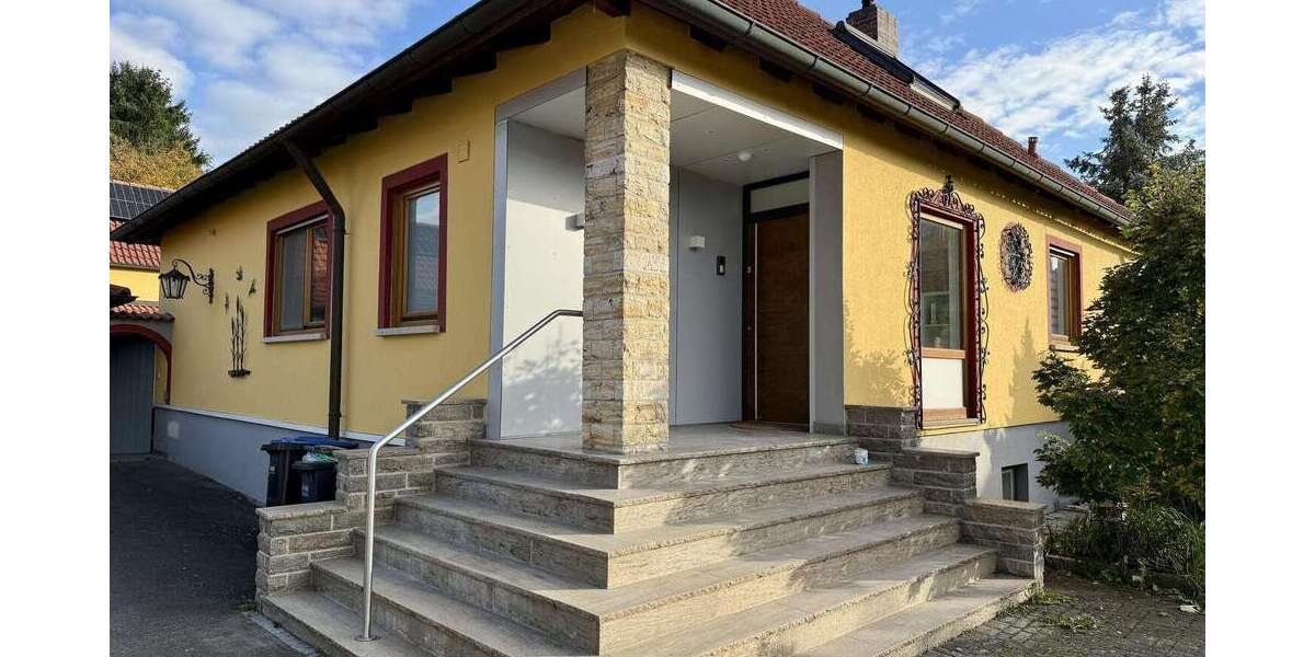 Einfamilienhaus Iphofen - 8 Zimmer, 214 m&sup2;, 2.350&euro; | Angebot:24336774