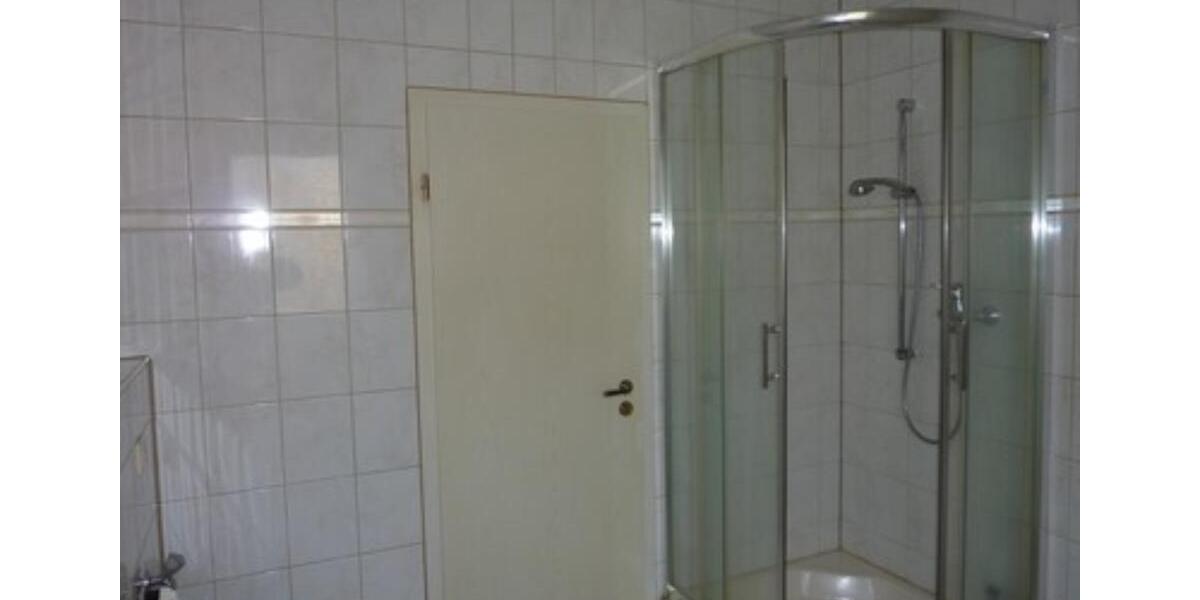 Etagenwohnung Teuchern - 2 Zimmer, 62 m&sup2;, 375&euro; | Angebot:24253560