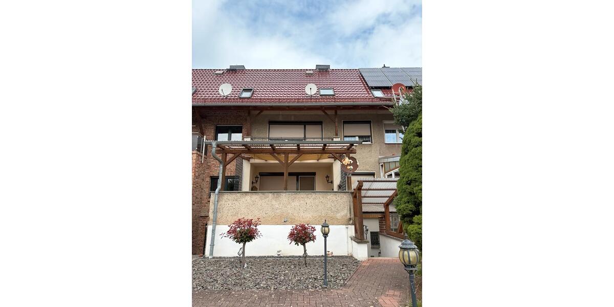 Reihenhaus Erxleben - 8 Zimmer, 120 m&sup2;, 200.000&euro; | Angebot:27281922