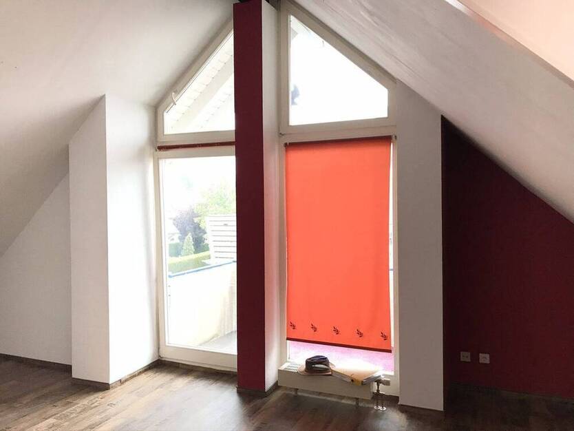 Ab 1.8.25! Schöne 1-RaumWohnung mit Balkon, Stpl. und EBK in ruhiger Wohnsiedlung!