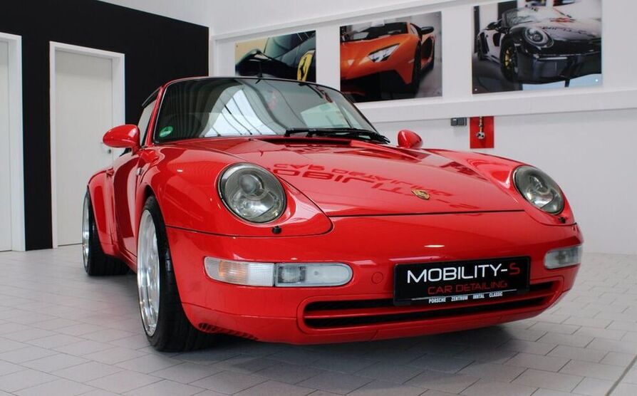 993