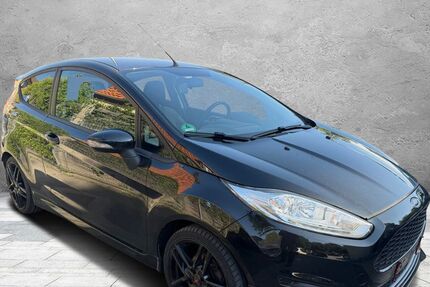 Ford Fiesta 137.000 km 5.499 &euro; Detmold 32758