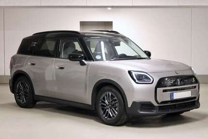 Mini Countryman SE All4 16.082 km 38.800 &euro; München 81369