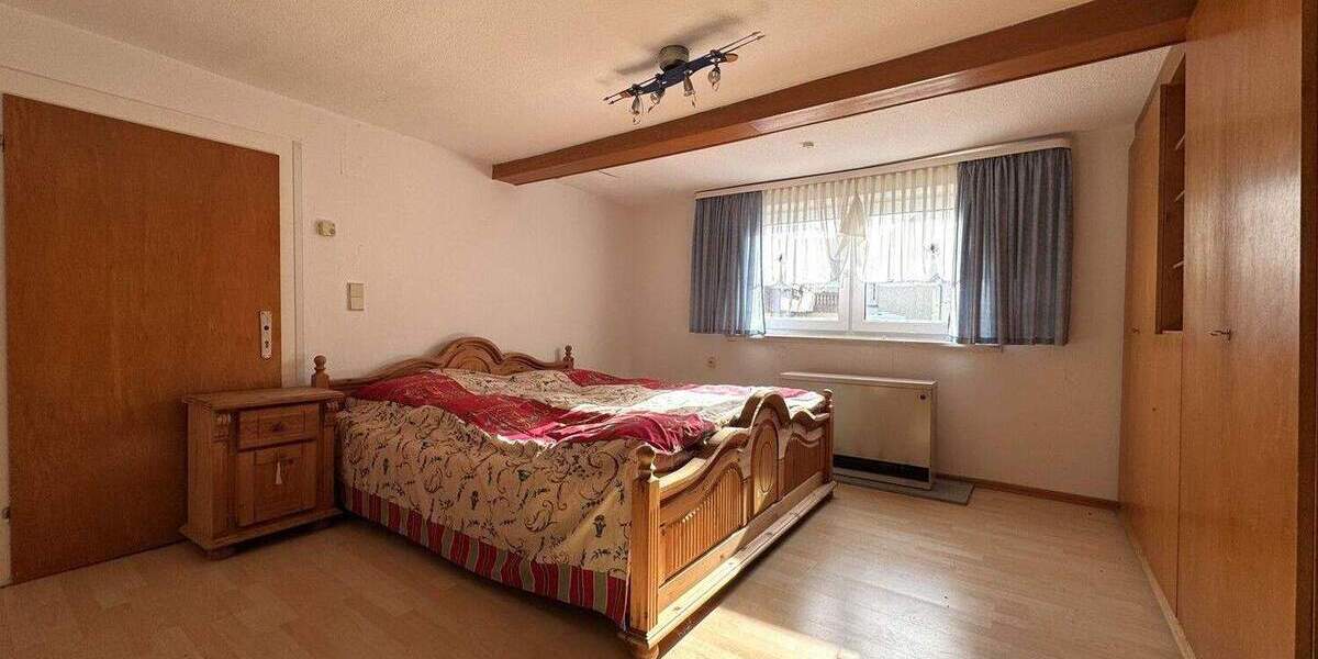 Mehrfamilienhaus, Wohnhaus Birkenfeld Gräfenhausen - 8 Zimmer, 233 m&sup2;, 399.000&euro; | Angebot:25879356