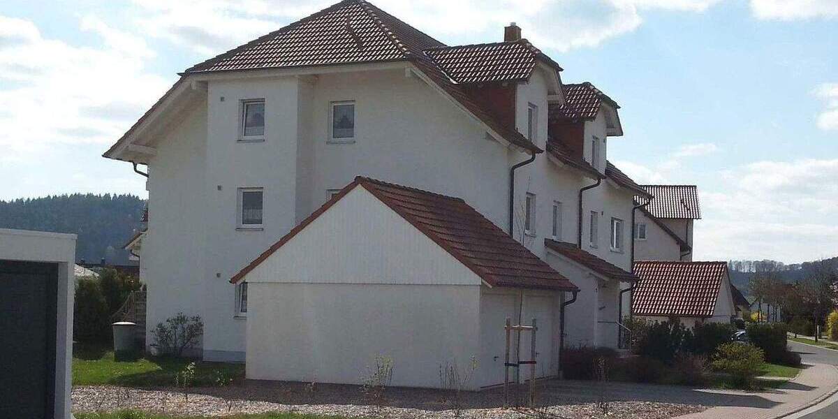 Etagenwohnung Hildburghausen Häselrieth - 3 Zimmer, 87 m&sup2;, 163.000&euro; | Angebot:25821369