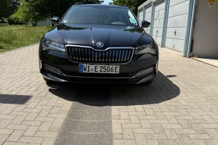 Skoda Superb 156.472 km 17.999 &euro; Wiesbaden 65205