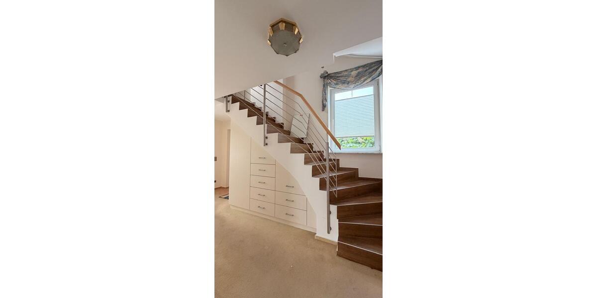 Einfamilienhaus Borken - 6 Zimmer, 270 m&sup2;, 2.500&euro; | Angebot:26340395