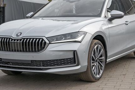 Skoda Superb 5.555 km 46.590 &euro; Schwielowsee OT Geltow 14548