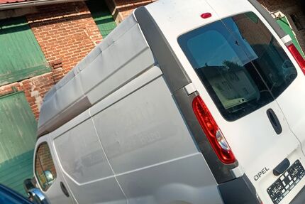 Opel Vivaro 300.000 km 3.500 &euro; Büren 33142