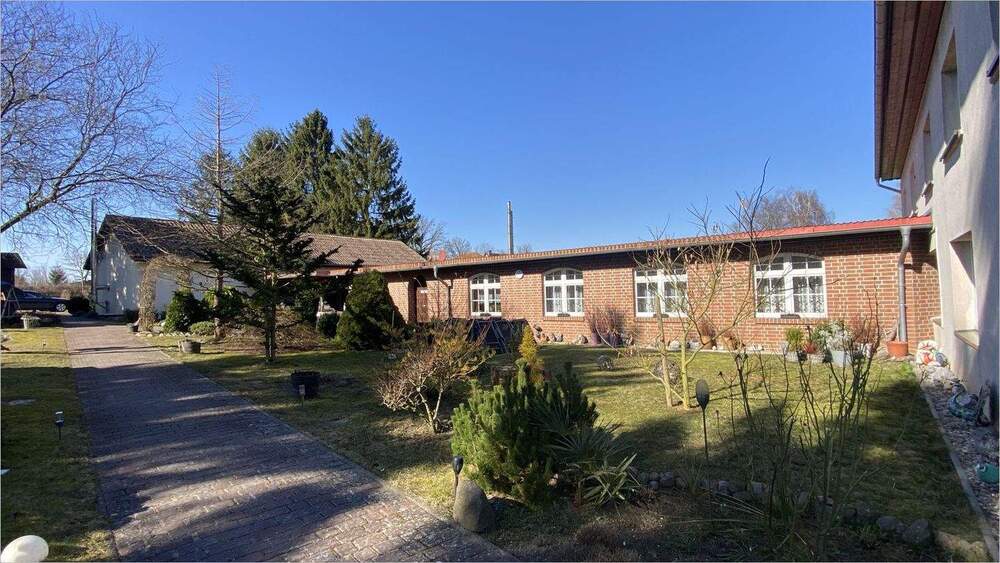 Mehrfamilienhaus, Wohnhaus Angermünde / Kerkow Kerkow - 1 Zimmer, 550 m&sup2;, 698.000&euro; | Angebot:25741077