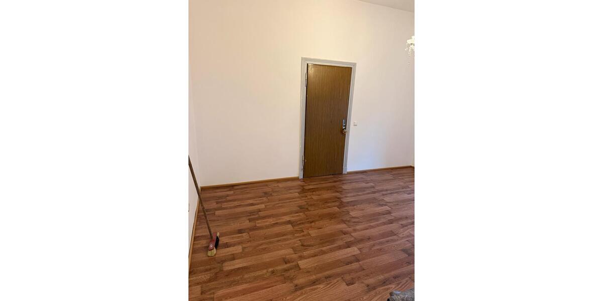 Dachgeschoßwohnung Neuss Furth-Mitte - 2 Zimmer, 44 m&sup2;, 650&euro; | Angebot:24830793