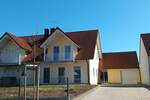Doppelhaushälfte Schrobenhausen Sandizell - 4 Zimmer, 125 m&sup2;, 1.270&euro; | Angebot:25896366