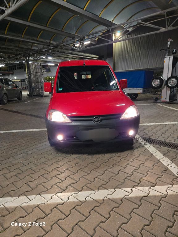 Opel Combo 104.000 km 4.990 € Leipzig 04155