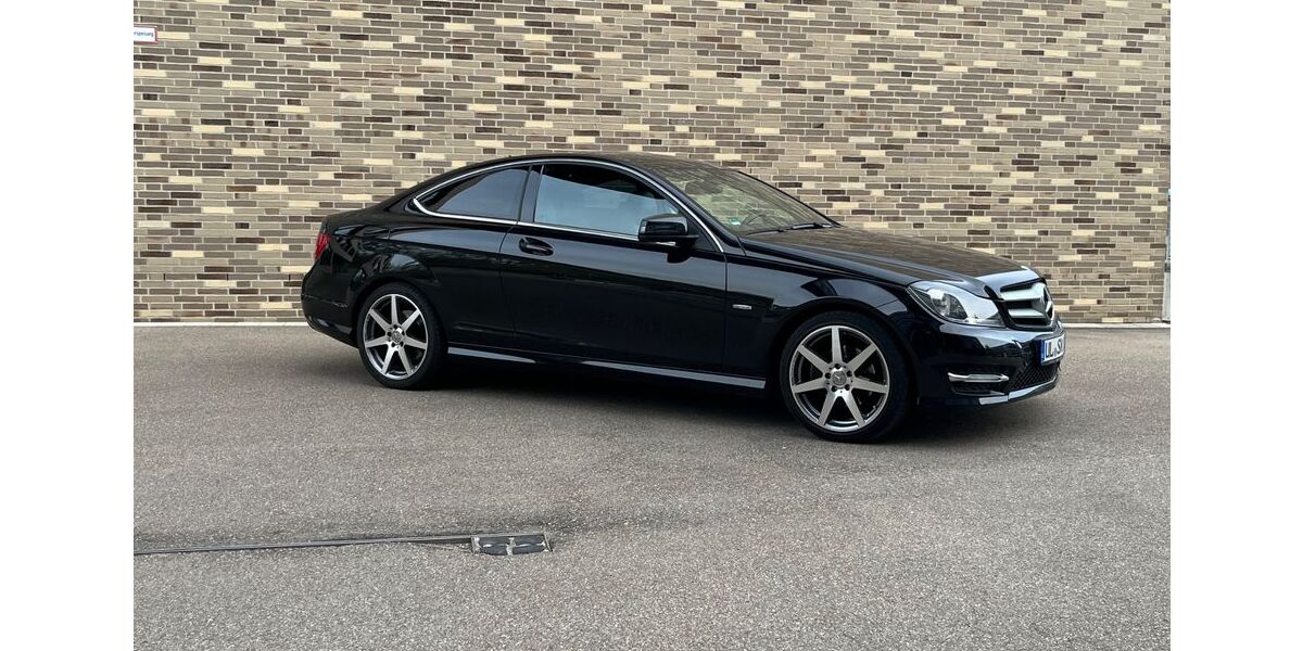 Mercedes-Benz C 250 159.900 km 13.300 &euro; Ehingen 89584