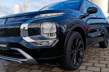 Mitsubishi Plug-in Hybrid Outlander 8.300 km 44.900 &euro; Fürth 90763