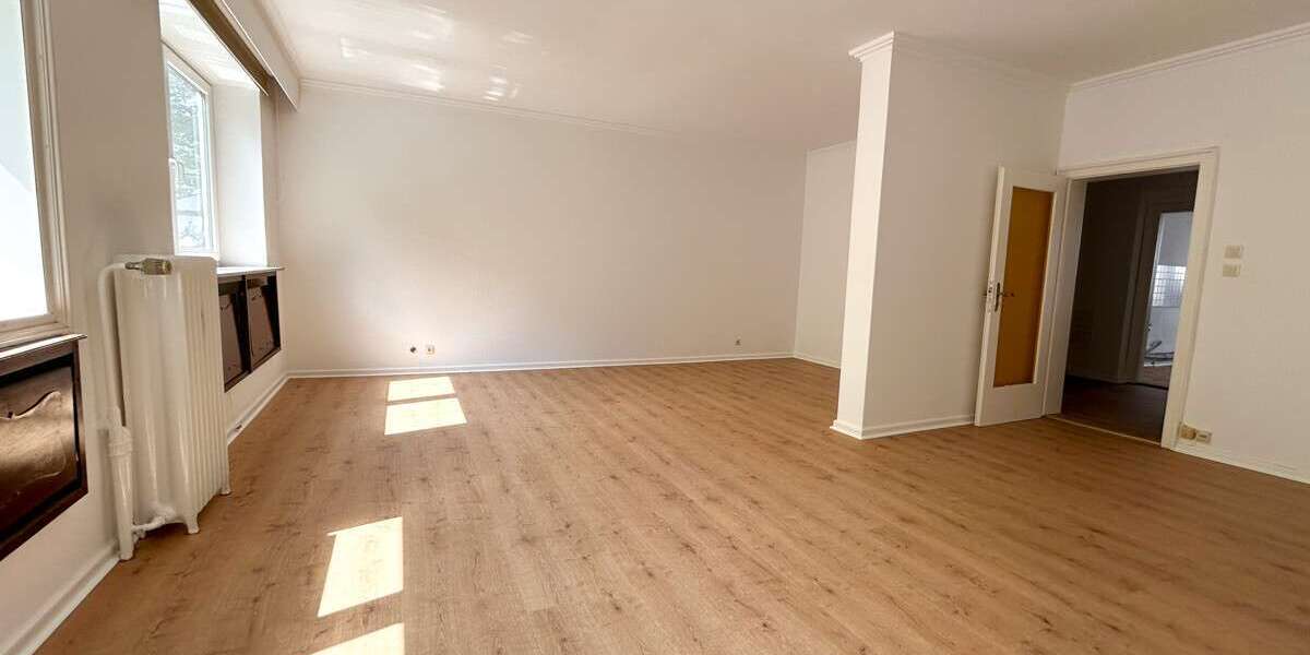 Etagenwohnung Bremerhaven Mitte - 2 Zimmer, 80 m&sup2;, 540&euro; | Angebot:26855643