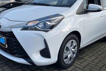 Toyota Yaris 58.000 km 11.222 &euro; München 81243